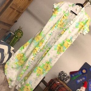 Vintage robe ruffle floral glam beach travel Coachella festival farmer’s market